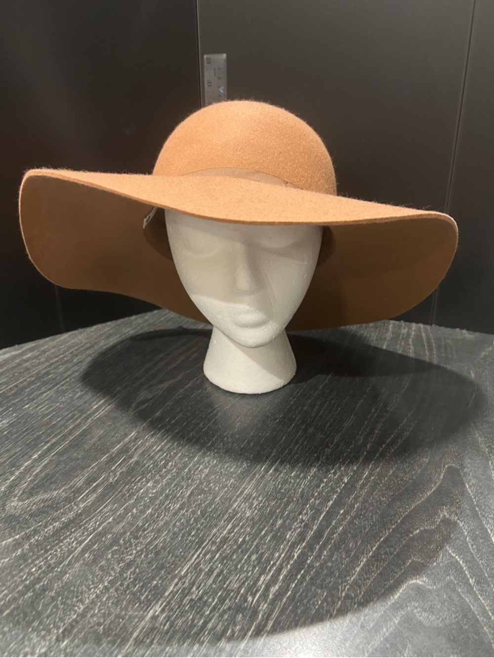 Old Navy Wide-Brim Felt Floppy Hat - Camel Brown